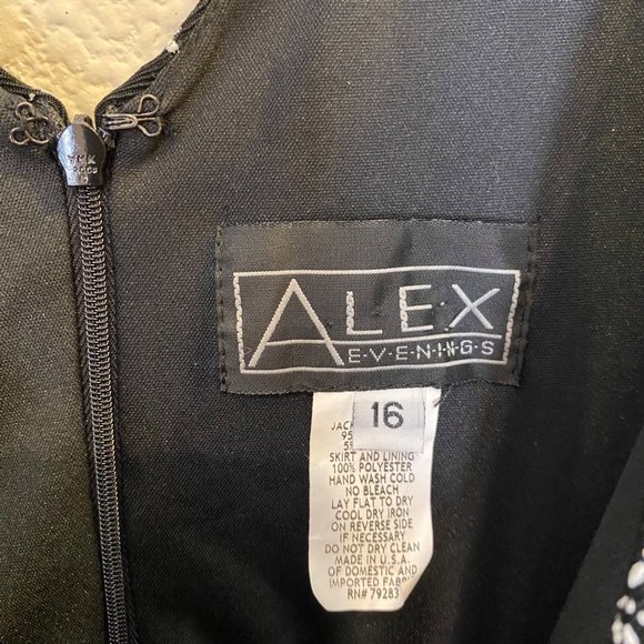 Alex Evenings Sleeveless V-Neck Chiffon Maxi Gown Dress Black 16 - Picture 5 of 6